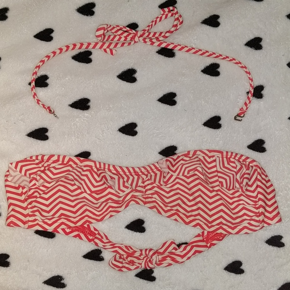 Coral Chevron bikini top - Picture 2 of 4